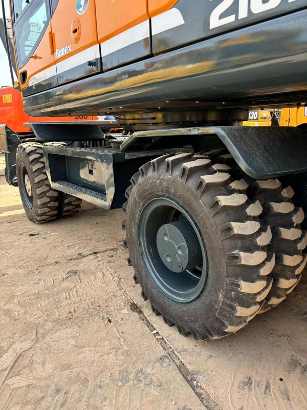 Hyundai 210W-9S Used 21 Ton Japan Original Wheel Excavator Cummins Engine For Sale