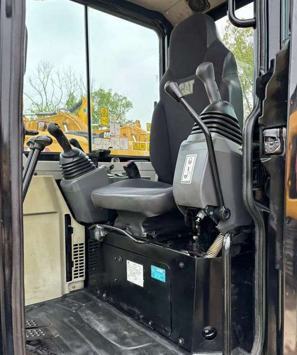 Cat Used 303.5E Good Condition 3 Tons Japan Original Hydraulic Mini Excavator 