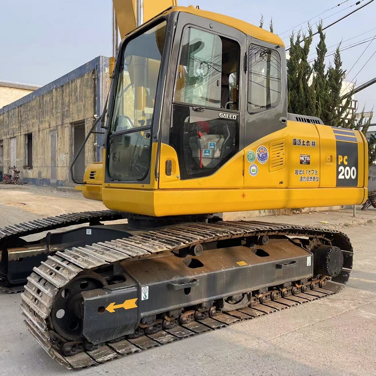 Komatsu PC200-7 Used Hydraulic 20 Ton Backhoe Excavator Made in Japan