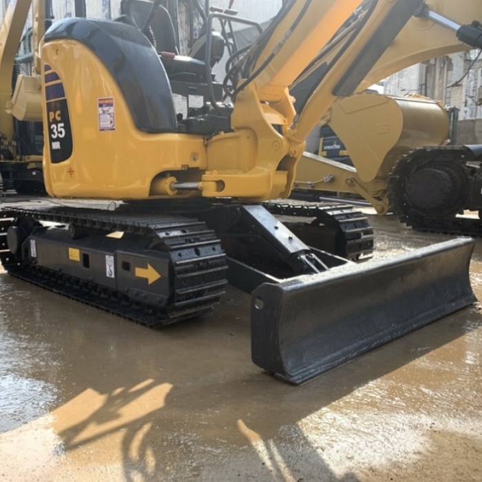 Komatsu PC35 used mini 3 tons excavator compact backhoe made in Japan wholesale