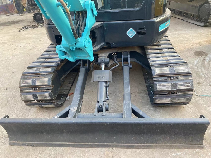 Kobelco SK55SR used excavator9