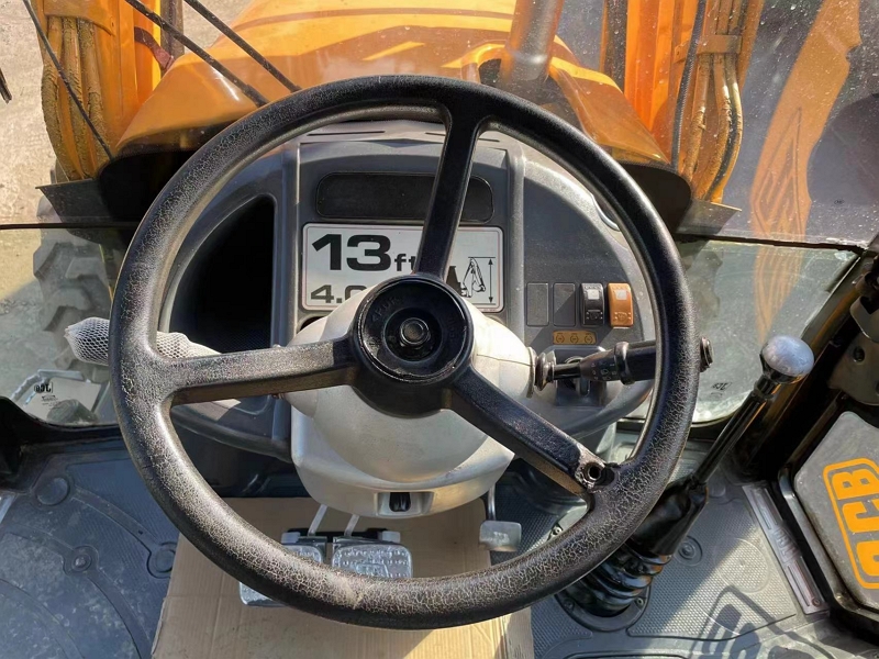 JBC 3CX used backhoe loader10