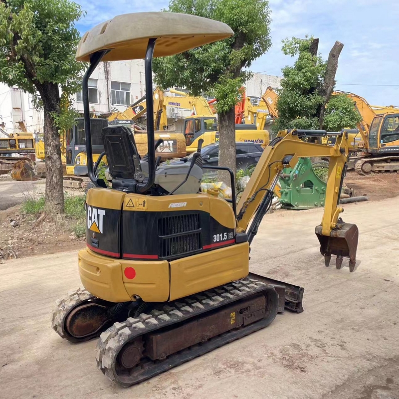 Cat Second Hand 301.5 Mini Excavators 100 Inches Dig Depth With Tilt Up Cab