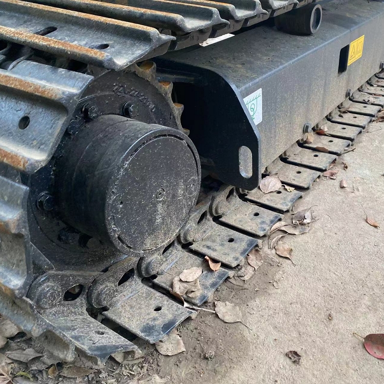 Komatsu PC30MR-3 Second-hand Mini Excavator Suitable for Small Spaces