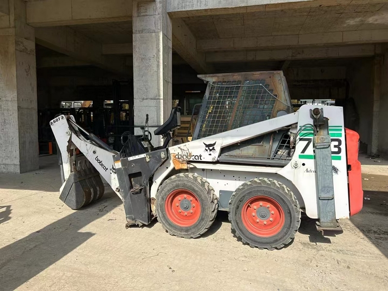 Bobcat S753used Skid steer loader6
