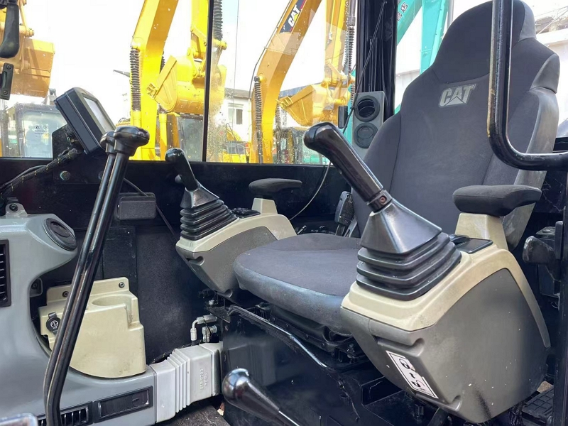 Cat 305.5 E2 mini excavator8