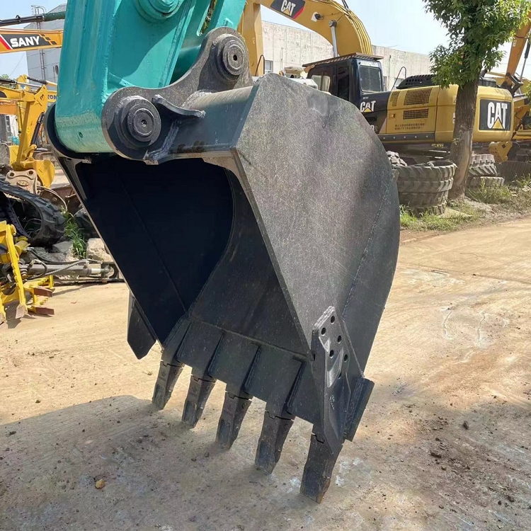 Kobelco SK200-8 Second Hand 20 Tons Medium Excavator Equipped with Hino J05E Engine