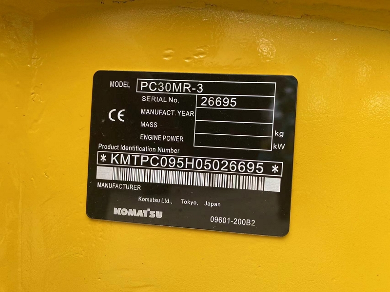 Komatsu PC30MR-3 mini used excavator5