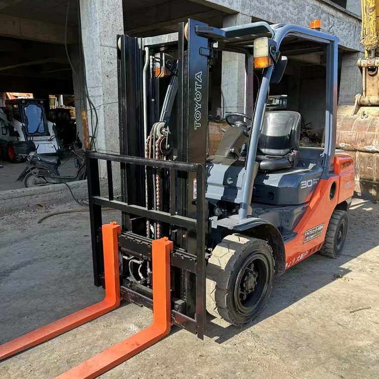 Toyota Second Hand 3 Ton Internal Combustion Forklift Japan Original Wholesale