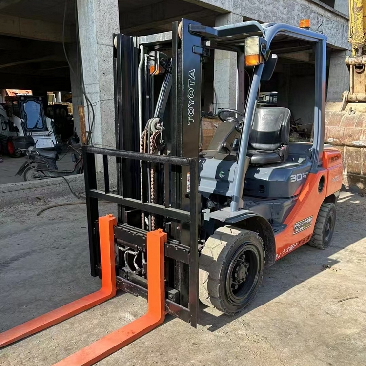 Toyota Second Hand 3 Ton Internal Combustion Forklift Japan Original Wholesale