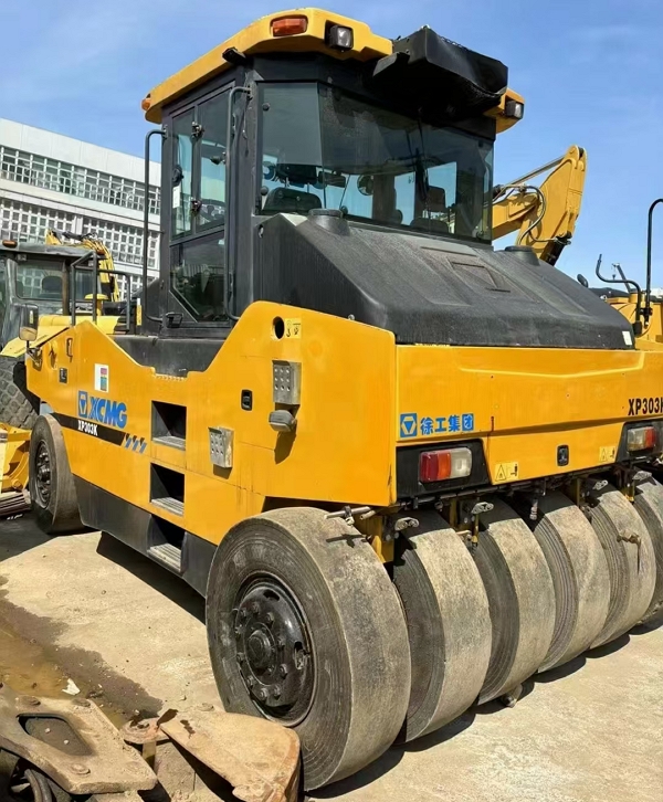  XCMG 303K Second Hand Reliable And High Quality Original Hydraulic Road Roller Made in Japan
