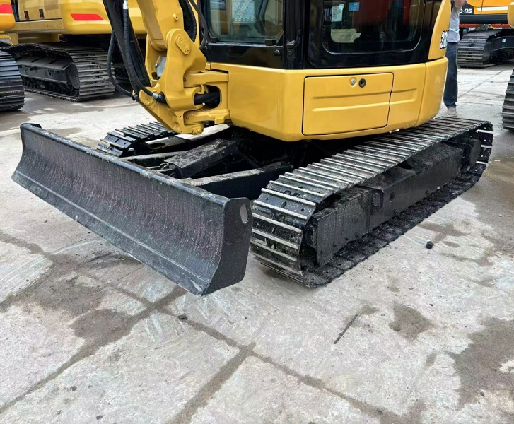 Cat Used 303.5E Good Condition 3 Tons Japan Original Hydraulic Mini Excavator 