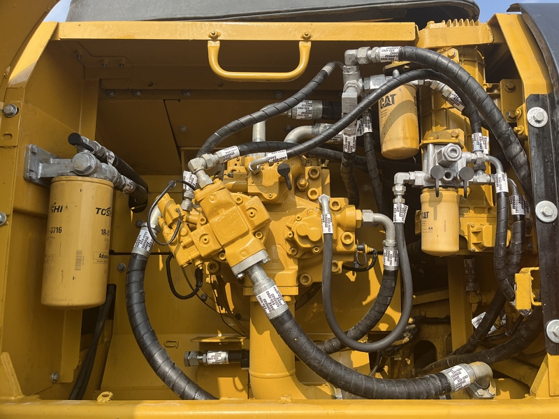 CAT336D2L(8)
