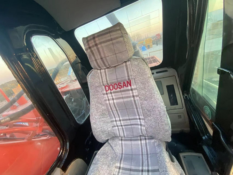 Doosan 150H (4)