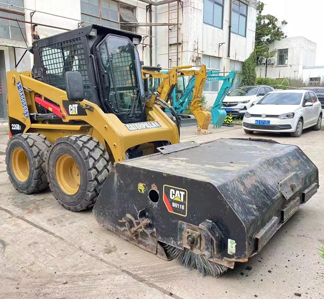 Cat226 Second Hand Cleaning Function Original Mini Wheel Loader for Sale