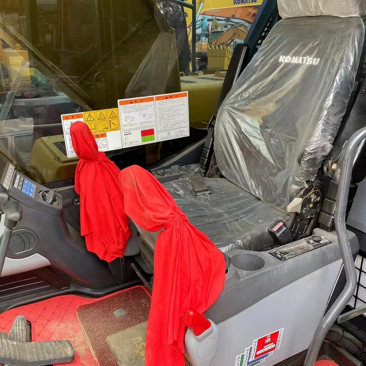 Komatsu PC240LC Used Mid-size Hydraulic 24 Ton Excavator Made in Japan For Sale