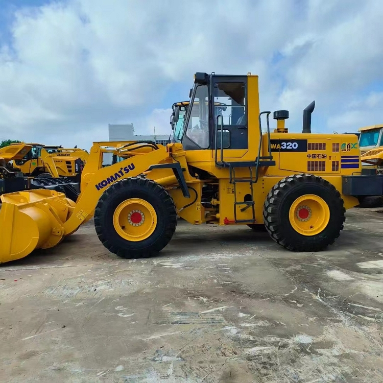 Komatsu WA320-3 Used Wheel Loader Engineering Excavator Equipment Wholesale