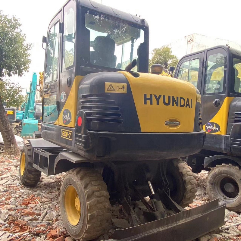 Hyundai 60W-7 Used 5 Ton Wheel Excavator Yanmar Engine For Sale