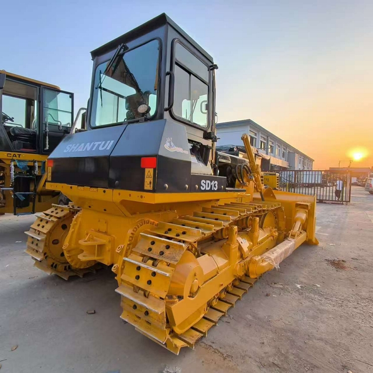 Shantui SD13 Used Chinese brand 130HP Earth Moving Crawler Bulldozer Wholesale
