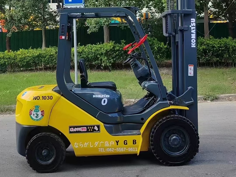 Komatsu SD30-17 used forklift5