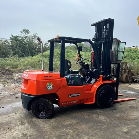 Toyota 5 Tons Used Forklift Truck for Sale Saves Energy Japanese Original Wholesale