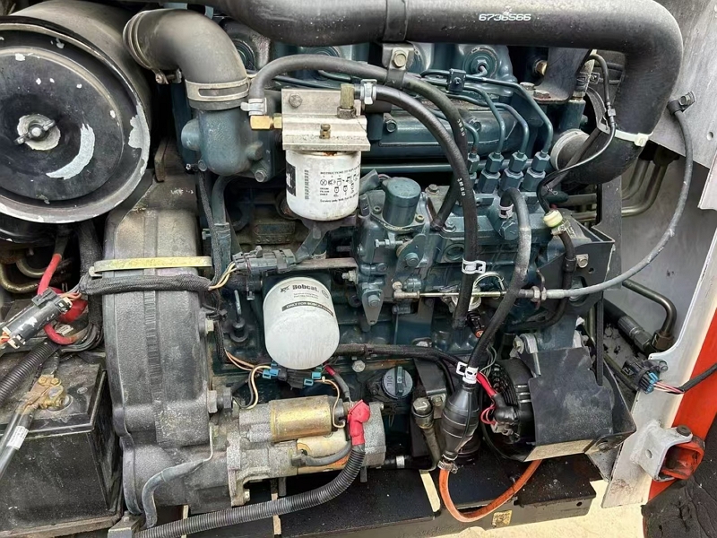 Bobcat S300(5)