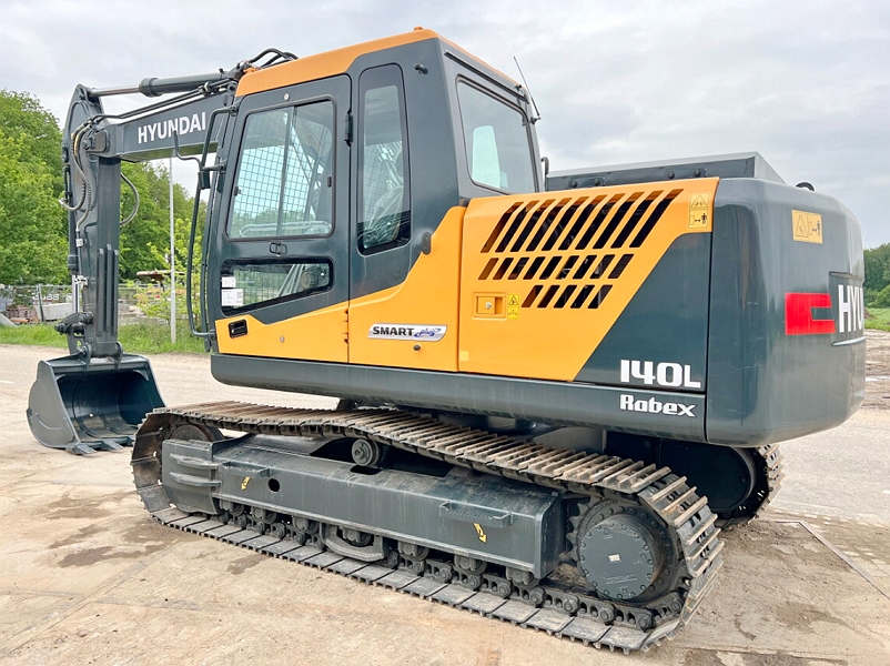 Hyundai HX140 Used 14 Ton Medium Excavator Korea Original Excellent Condition Digger Wholesale