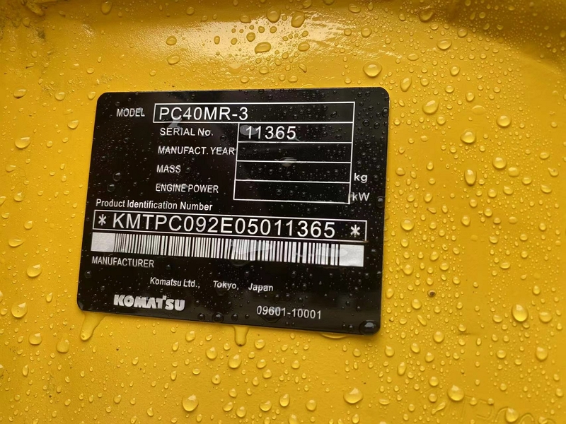 Komatsu PC40MR-3 used mini excavator8