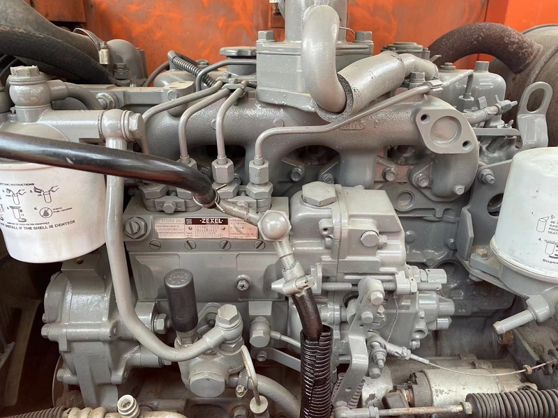 Hitachi 60 (2)