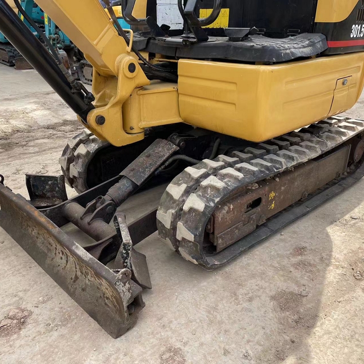 Cat Second Hand 301.5 Mini Excavators 100 Inches Dig Depth With Tilt Up Cab