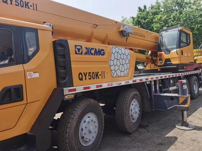 XCMG QY50K Second Hand 50 Tons Powerful And Almost New Hydraulic Crane Saves Energy