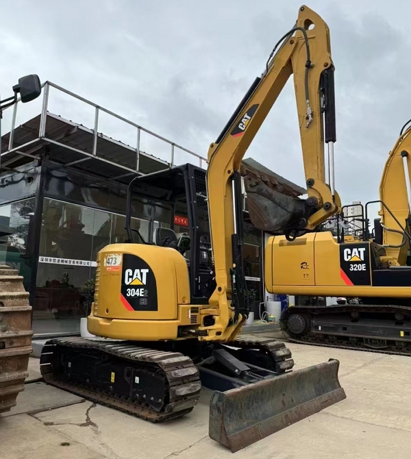 Cat Used 304E2 High Cost Performance And Compact 4 Tons Japan Original Hydraulic Mini Excavator 