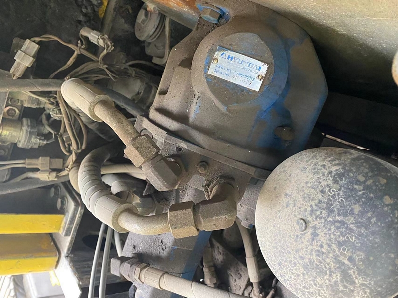 Hyundai 60W-7 wheel excavator9