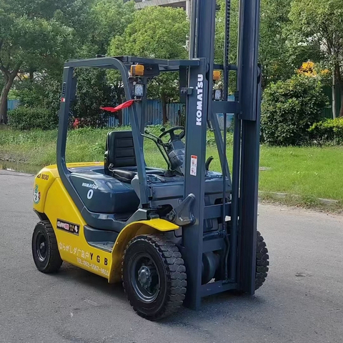 Komatsu SD30-17 Used Forklift Performance And Compact Forklift Saves Energy Wholesale
