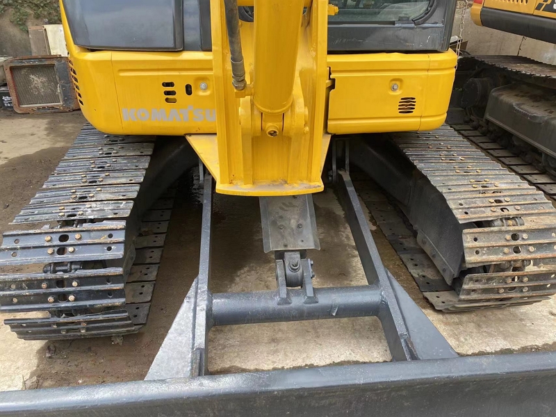 used Komatsu PC40MR-2-AC excavator6