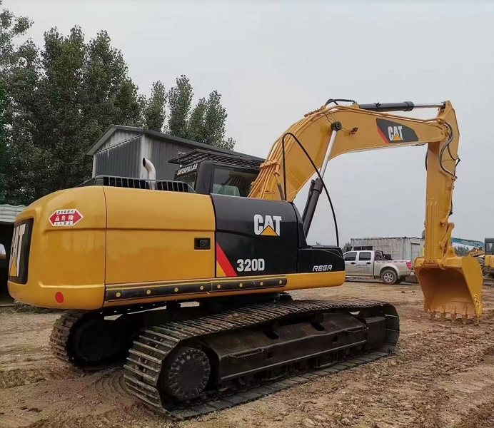 Caterpillar 320D Used Low Working Hours And Recent Year 20 Tons Original Hydraulic Excavator Made in Japan