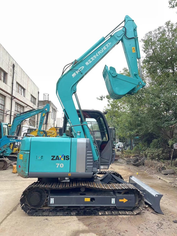 Hitachi ZX70-3 Used 7 Ton lowing hours Mini hydraulic Crawler Excavator for Sale 