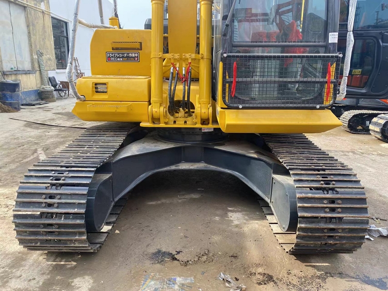 Komatsu PC130-7 used 13 tons excavator8