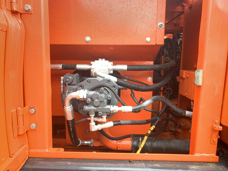 Doosan DX140LC (7)