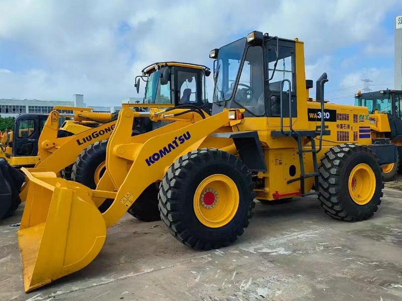 Komatsu WA320-3 used loader5