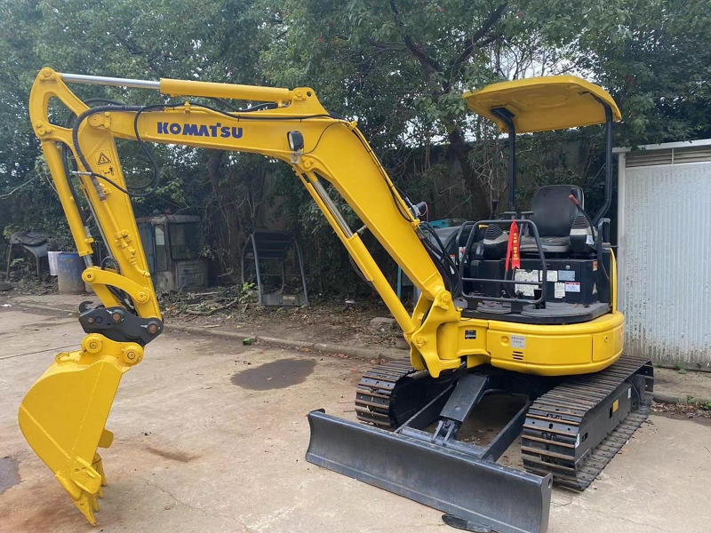 Komatsu PC30MR-3 mini used excavator4