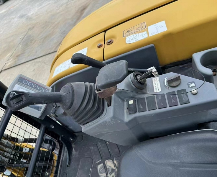 CAT304E2(5)
