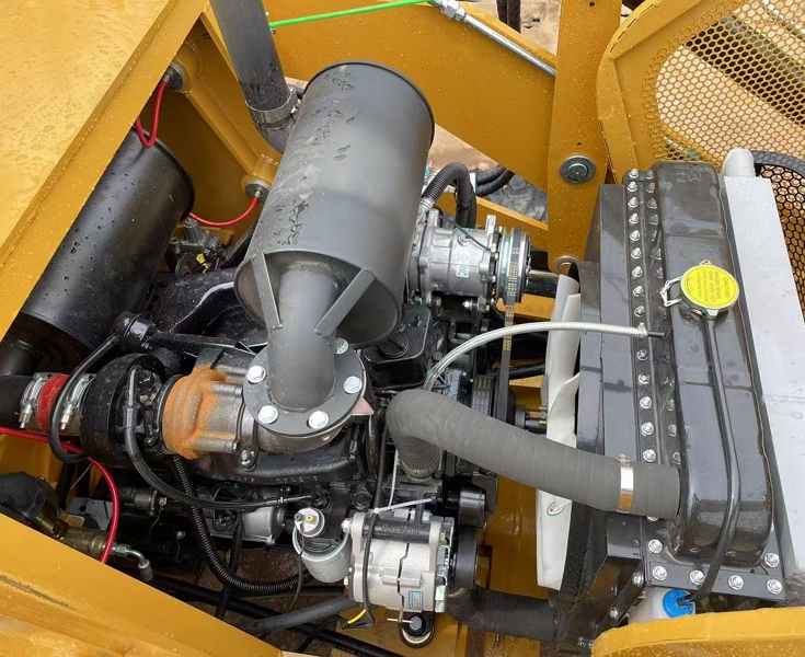 CAT420Fll(7)