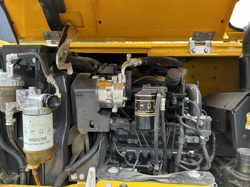 Komatsu PC70-8 used hydraulic excavator9