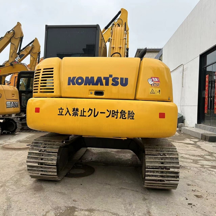 Komatsu PC70-8 Used Excavator 7 Tons Backhoe Excavator Saves Energy