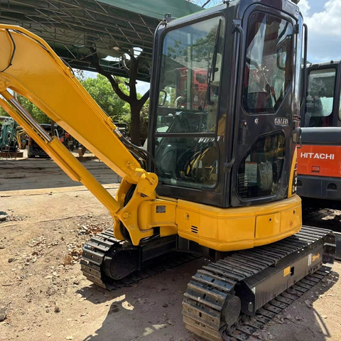 Komatsu PC30MR-2 Second Hand Mini Excavator Lightweight Compact Excavator