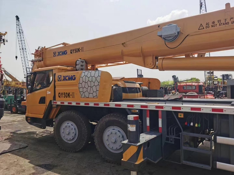 XCMG QY50K Second Hand 50 Tons Powerful And Almost New Hydraulic Crane Saves Energy