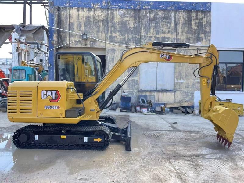 Cat 305.5 E2 mini excavator6