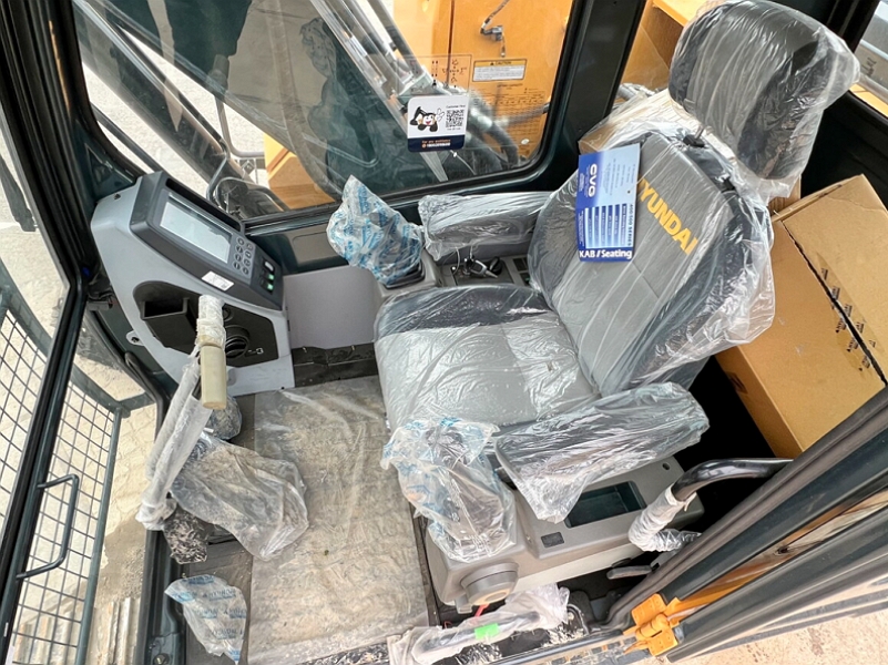 Hyundai HX140 Used 14 Ton Medium Excavator Korea Original Excellent Condition Digger Wholesale