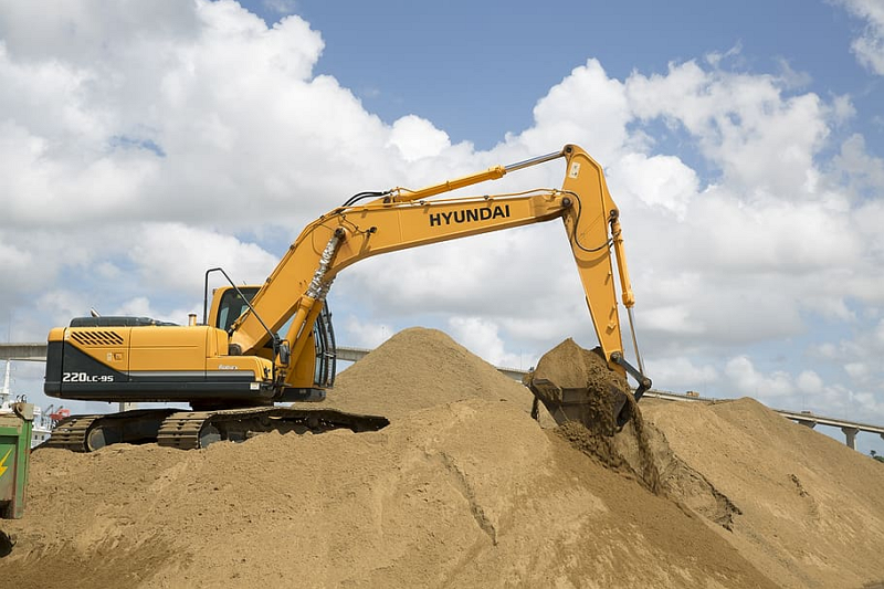 What Factors Influence The Pricing Of Used Excavator Suppliers?